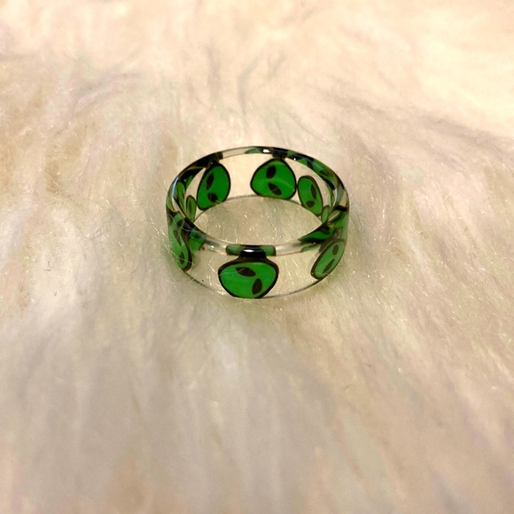 👽 ALIEN RING - Picture 6 of 8